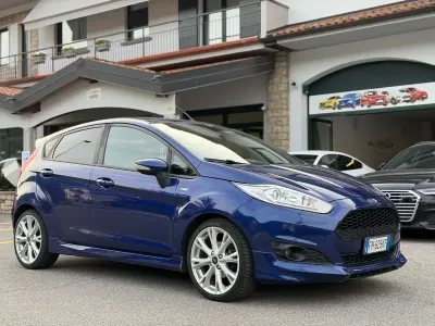 Usata Ford Fiesta ST-Line 95 CV (69 kW) 2017 Blu/azzurro Utilitaria