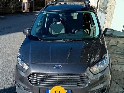 Usata Ford Courier 100 CV (73 kW) 2019 Grigio Monovolume