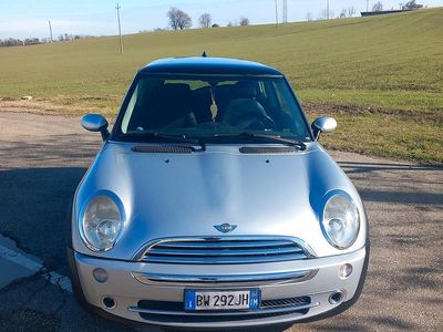 Usata Mini One D 74 CV (54 kW) 2004 Grigio Utilitaria
