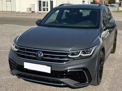 Usata VW Tiguan R-line 150 CV (110 kW) 2022 Grigio SUV