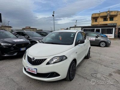 Usata Lancia Ypsilon S 69 CV (50 kW) 2023 Bianco Utilitaria