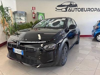 Usata Lancia Ypsilon 101 CV (74 kW) 2024 Nero Utilitaria