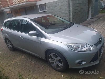 Usata Ford Focus 105 CV (77 kW) 2013 Grigio Station wagon