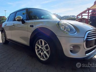 usata Mini Cooper D Mini 1.5 Cooper Business 5 porte