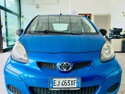 Usata Toyota Aygo Connect Style 68 CV (50 kW) 2011 Blu/azzurro Utilitaria