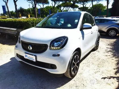 Usata Smart ForFour 69 CV (50 kW) 2015 Bianco Utilitaria