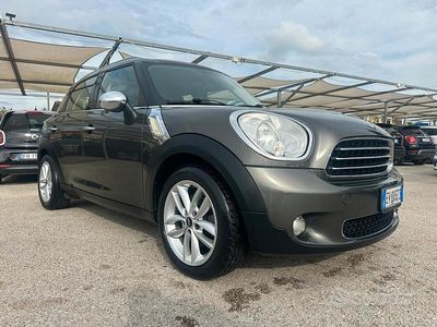 Usata Mini Cooper Countryman 111 CV (81 kW) 2014 Marrone SUV