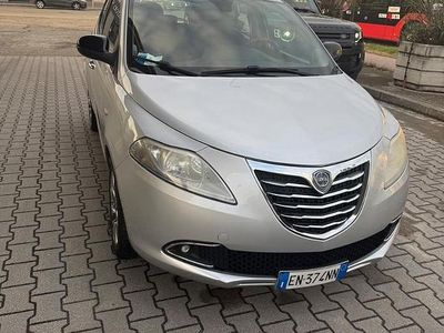Usata Lancia Ypsilon 60 CV (44 kW) 2012 Grigio Utilitaria