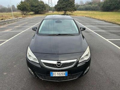 Usata Opel Astra 99 CV (72 kW) 2010