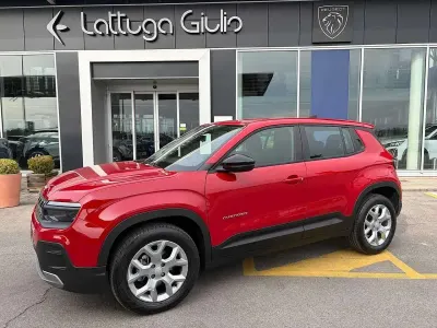 Usata Jeep Avenger Altitude 101 CV (74 kW) 2024 Rosso SUV