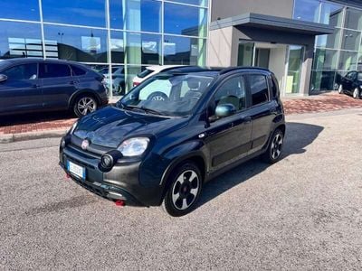 Usado Fiat Panda Cross Cross 70 CV (51 kW) 2024 Verde Utilitario