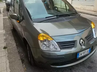 Usata Renault Modus 85 CV (62 kW) 2005 Monovolume