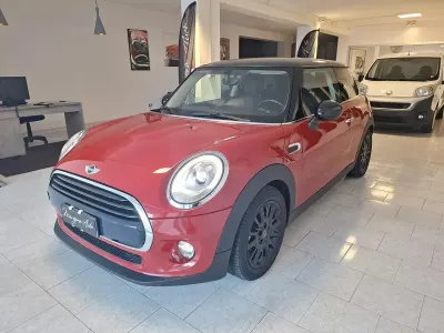 Usata Mini Cooper D 116 CV (85 kW) 2018 Rosso Utilitaria