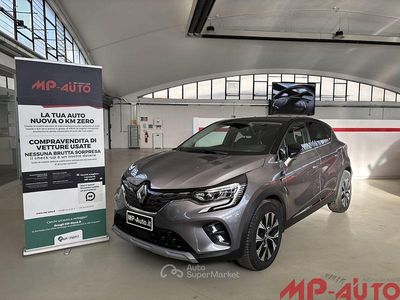 Grigio Usata 2024 Renault Captur Techno SUV | 19.400 € (Buon prezzo)