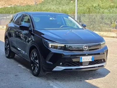 Usata Opel Grandland X Business Elegance 131 CV (96 kW) 2022 Nero SUV