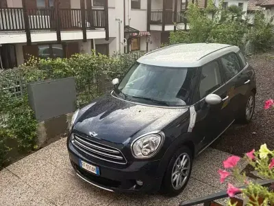 Usata Mini Countryman 111 CV (81 kW) 2016 Bluazzurro SUV