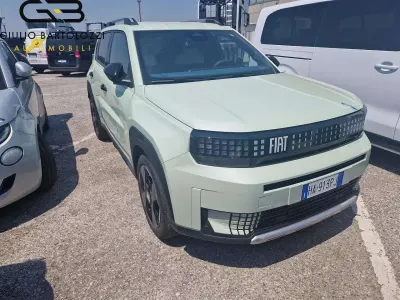 Usata Fiat Grande Panda La Prima 110 CV (80 kW) 2025 Verde Utilitaria