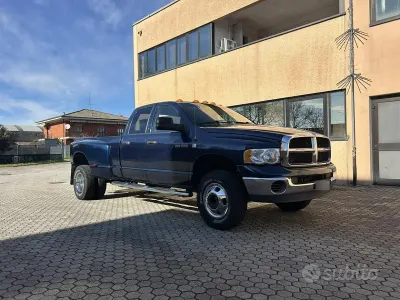 Käytetty Dodge Ram 320 HP (235 kW) 2004 Sininen Nouto