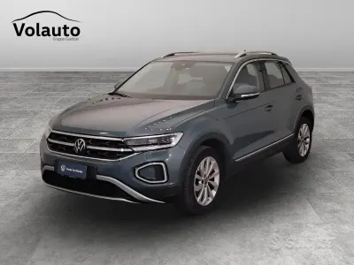 Usata VW T-Roc Style 110 CV (80 kW) 2023 Verde SUV
