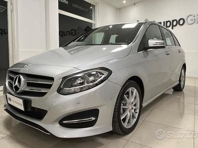 Usata Mercedes B180 Executive 2015 Grigio Monovolume