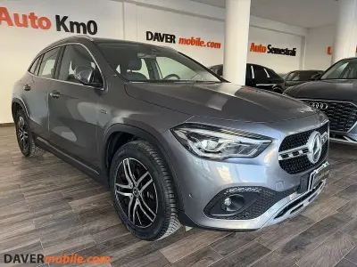 Usata Mercedes GLA250 160 CV (117 kW) 2021 Grigio scuro SUV