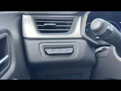 Usata Renault Captur Techno 145 CV (106 kW) 2023 Grigio scuro SUV
