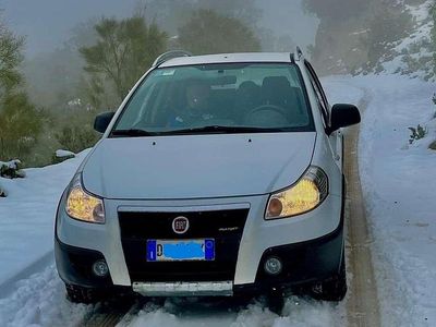 Usata Fiat Sedici Dynamic 120 CV (88 kW) 2009 Bianco SUV