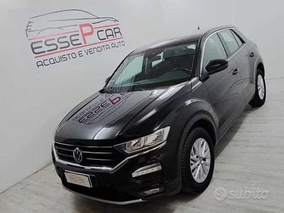 Käytetty VW T-Roc Style 110 HP (80 kW) 2021 Musta Katumaasturi