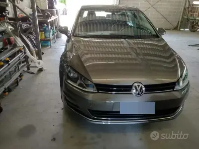 Usata VW Golf VII Highline 110 CV (80 kW) 2014 Grigio Berlina