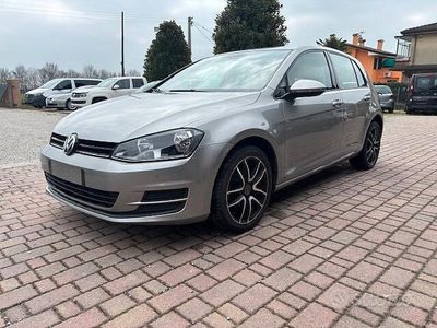 Usata VW Golf VII Comfortline 125 CV (91 kW) 2016 Grigio medio metallizzato Berlina