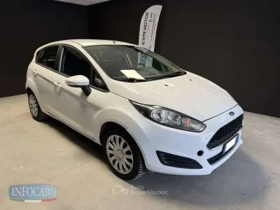 Usado Ford Fiesta 75 HP (55 kW) 2017 Branco Citadino