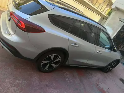 Usata Ford Focus ST-Line X 116 CV (85 kW) 2024 Grigio Station wagon