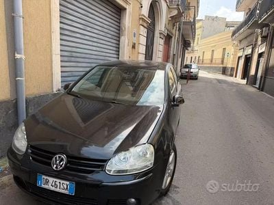 Usata VW Golf 105 CV (77 kW) 2009 Nero Monovolume