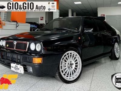Usado Lancia Delta 205 CV (150 kW) 1992 Negro Utilitario