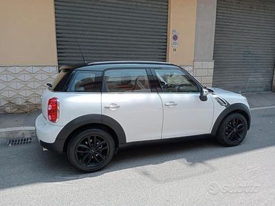 Usata Mini Countryman 111 CV (81 kW) 2011 Bianco SUV