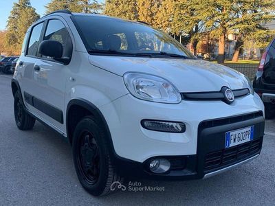 Usata Fiat Panda 4x4 S 86 CV (63 kW) 2019 Bianco Utilitaria