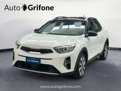 Usata Kia Stonic Style 82 CV (60 kW) 2022 Bianco SUV