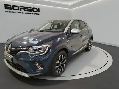 Usata Renault Captur Techno 94 CV (69 kW) 2023 Bic. blu marine/tetto grigio SUV