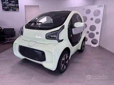 Nuova XEV Yoyo 2025 Giallo Utilitaria