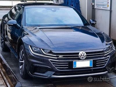 Usata VW Arteon R-line 190 CV (139 kW) 2019 Grigio Berlina