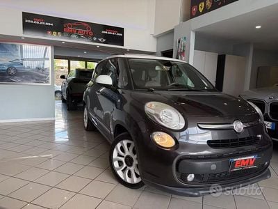 Begagnad Fiat 500L Living 105 HK (77 kW) 2013 Grå Minibuss
