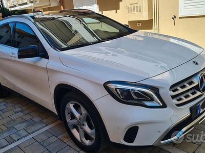 Usata Mercedes GLA200 136 CV (100 kW) 2019 Bianco SUV