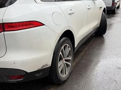 Usata Jaguar F-Pace 180 CV (132 kW) 2016 Bianco SUV