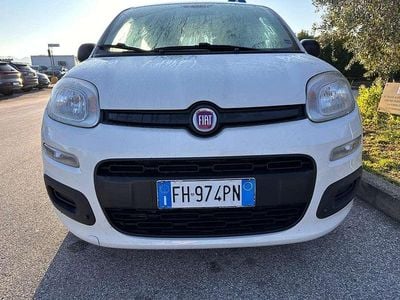 Usata Fiat Panda Lounge 69 CV (50 kW) 2017 Bianco Utilitaria