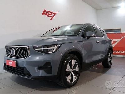 Usata Volvo XC40 Core 211 CV (155 kW) 2022 Grigio SUV
