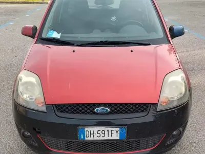 Usata Ford Fiesta 75 CV (55 kW) 2007 Utilitaria