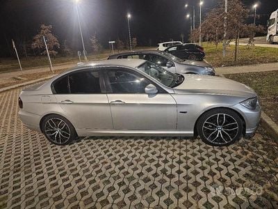 Grigio Usata 2009 BMW 320 Berlina | 4000 € (Buon prezzo)