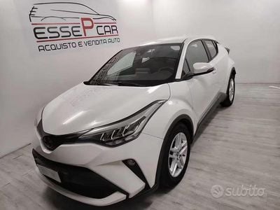 Usata Toyota C-HR Lounge 98 CV (72 kW) 2023 Bianco SUV