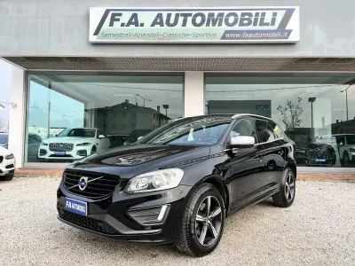 Usata Volvo XC60 R-Design 150 CV (110 kW) 2016 Nero SUV