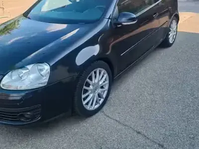 Usata VW Golf V 140 CV (102 kW) 2008 Nero Utilitaria